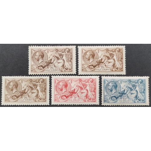 546 - 1918 2/6d (3 shades)  5/- and 10/- M  the 10/- with toned gum. (3)