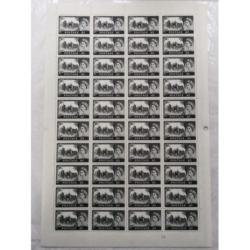 635 - 1963 BW £1 UM complete sheet of 40. SG598a. Cat. £520. (1 sheet)