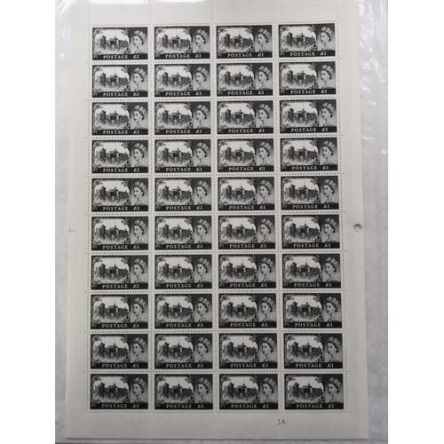 637 - 1963 BW £1  UM complete sheet of 40. SG598a. Cat. £520. (1 sheet)