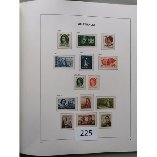 225 - AUSTRALIA.  M collection 1913 to 1965 in boxed printed Davo album  generally clean  with KGV incl. K... 