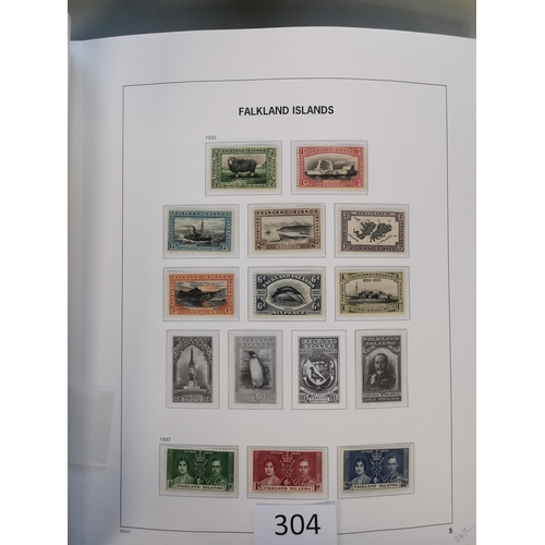 304 - FALKLAND IS.  M or UM collection to 2000 in boxed Davo album incl. 1929 to 5/-  1933 Centenary to 1/... 