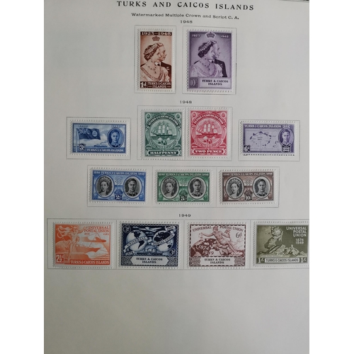 554 - TURKS AND CAICOS IS.  1900-1935 M duplicated collection with 1900-04 to 2/- (1)  and 3/- (2)  1909-1... 