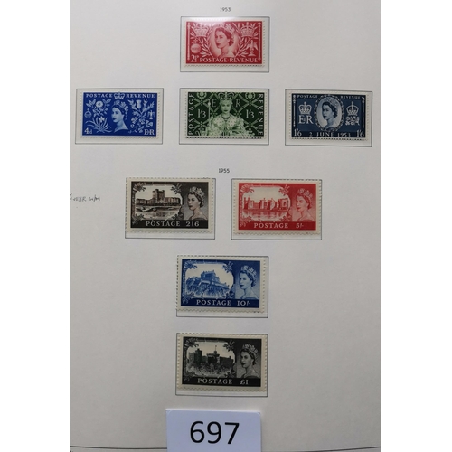 697 - QE II.  1952-1989 UM collection in Lighthouse album incl. the 3 better Castles sets  Wildings incl. ... 