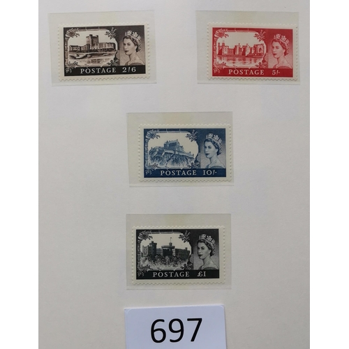 697 - QE II.  1952-1989 UM collection in Lighthouse album incl. the 3 better Castles sets  Wildings incl. ... 