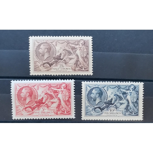 667 - KG V.  1934 2/6d to 10/- UM. Even gum toning most affecting 2/6d value. (3)