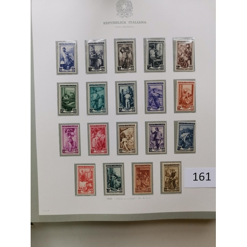 161 - ITALY.  1945 to 1962 UM collection in boxed printed album  with all the better commem sets  defins i... 