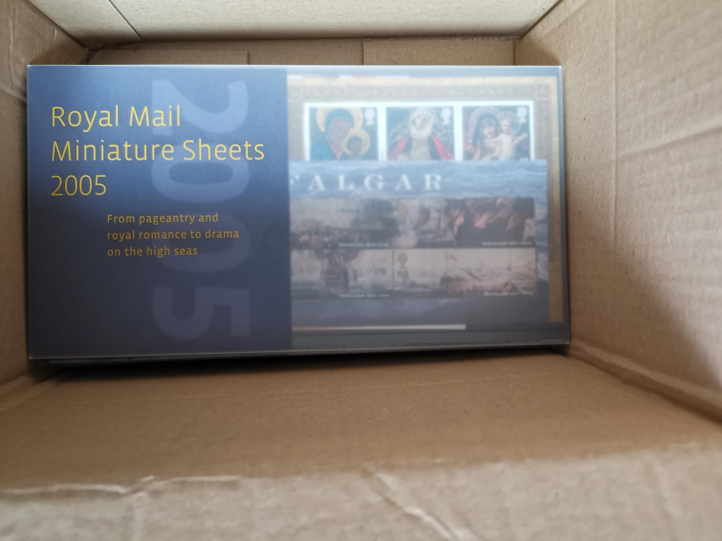 DECIMAL COLLECTIONS. 20052007 Royal Mail Miniature Sheet Packs 2000 Her Majesty's Stamps Pack an