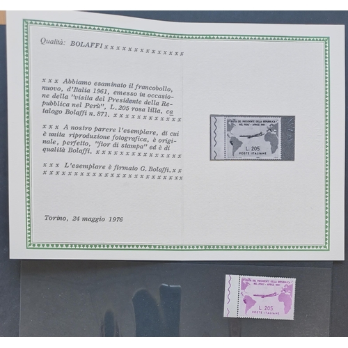 179 - ITALY.  1961 Gronchi 205l rose-lilac error of colour marginal UM. 1976 Bolaffi certificate. (1)