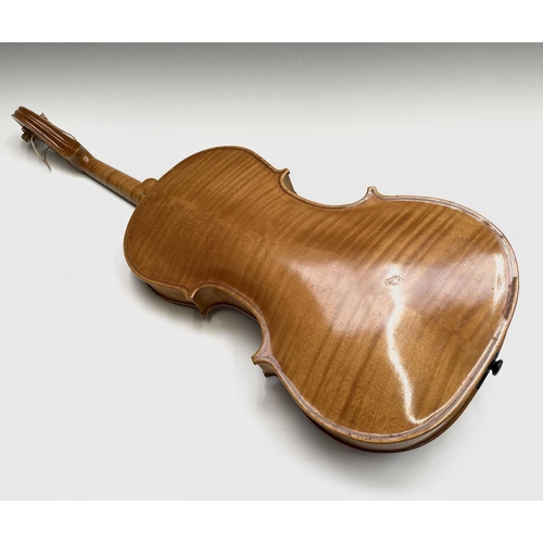 103 - A pale mahogany viola with inlaid purfling. LOB 42.5cm.