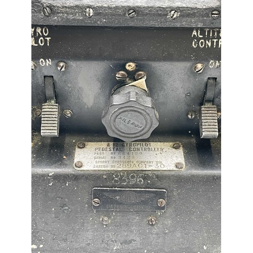 129 - A Sperry Gyroscope Co Ltd bank-climb gyro control for model A3 gyropilot, stenciled 'Do Not Jar Hand... 