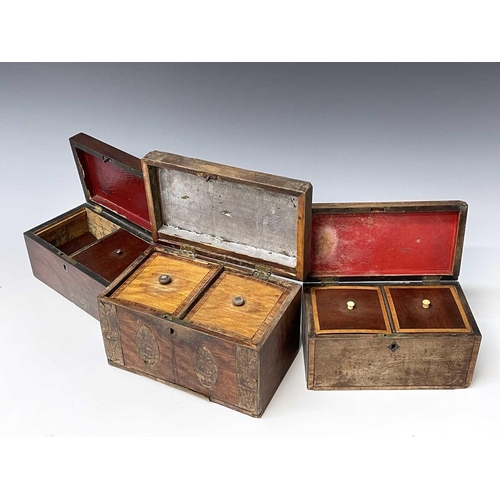 147 - A George III mahogany and inlaid rectangular tea caddy, with two lidded compartments, width 22.5cm, ... 