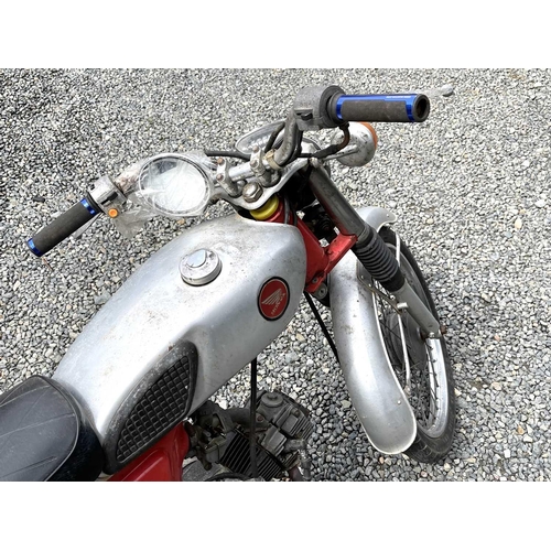 217 - An early 1970s Honda SS50 motorbike, VIN number SS50 122628, engine number SS50E-123125, finished in... 