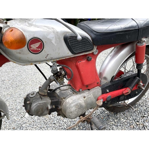 217 - An early 1970s Honda SS50 motorbike, VIN number SS50 122628, engine number SS50E-123125, finished in... 