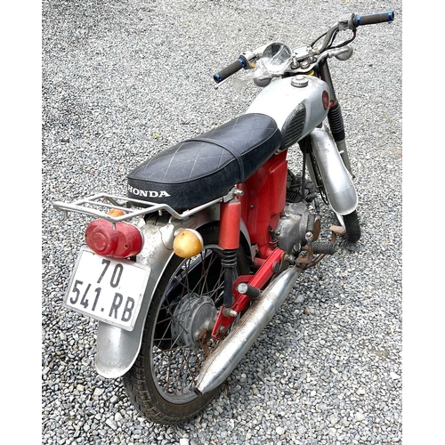 217 - An early 1970s Honda SS50 motorbike, VIN number SS50 122628, engine number SS50E-123125, finished in... 