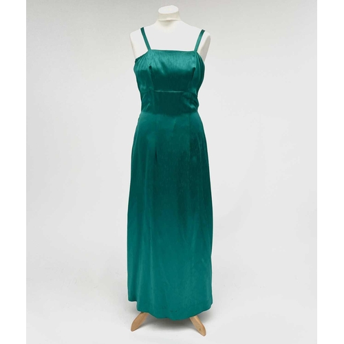 2819 - A 1960s emerald green evening dress, bearing label ‘ 'Clisoda' Model by Clive Rodney of London', app... 