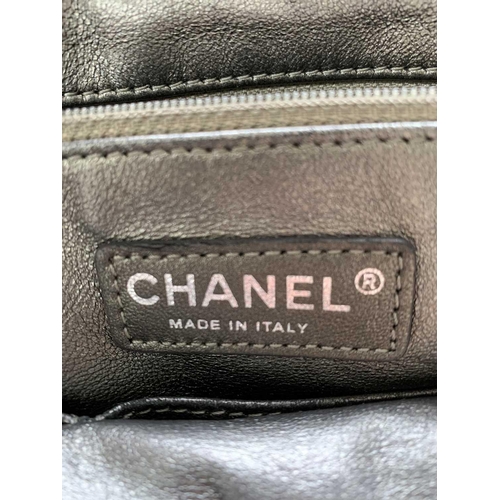 2830 - Chanel Bowling handbag, manufactured 2008/2009 with authenticity card, corresponding serial number a... 