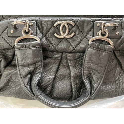 2830 - Chanel Bowling handbag, manufactured 2008/2009 with authenticity card, corresponding serial number a... 