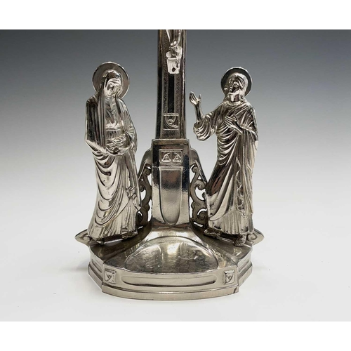 285 - An Art Deco period chromium plated altar crucifix, cast with the figures of Christ, the Virgin Mary,... 