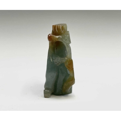 302 - A carved quartz sculpture of a dog, height 5.5cm, together with an agate figure of an eagle, and two... 