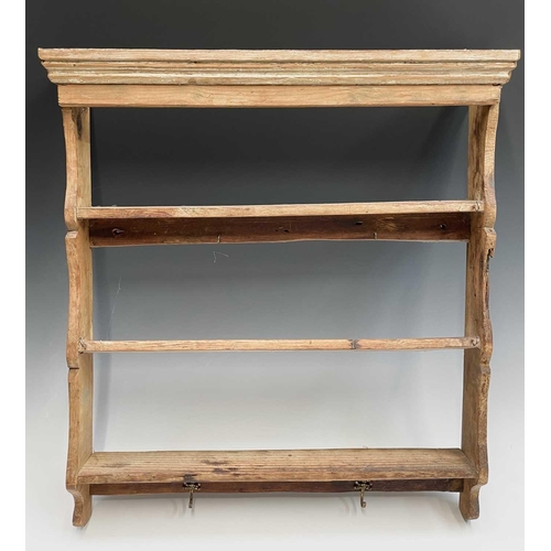 3021 - A Victorian pine plate rack. Height 73cm, width 67.5cm depth 12cm.