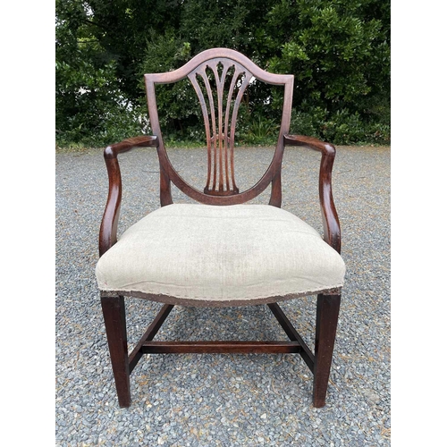 3089 - A set of ten Hepplewhite style mahogany dining chairs, circa 1900, the shield shape backs with pierc... 