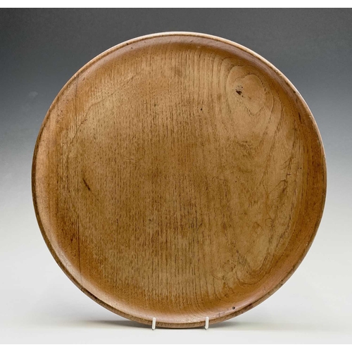 3099 - A Robin Nance turned circular sycamore tray, with raised edge, diameter 40.5cm.