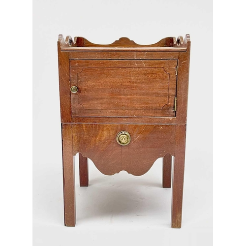 3214 - An early 19th century mahogany tray top commode, with a single door, height 78cm, width 48cm, depth ... 