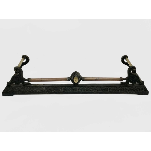 367 - A late Victorian cast iron, copper and brass mounted fender, with ivy decoration, width 118cm.