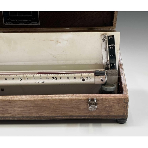 386 - A vintage Airflow Mark 5 testing set, cased, width 51cm.