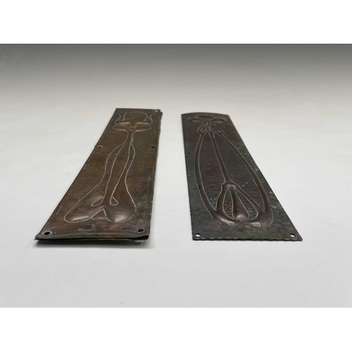 397 - A pair of Art Nouveau period copper finger plates, with embossed stylised tulip decoration, 30.5 x 7... 