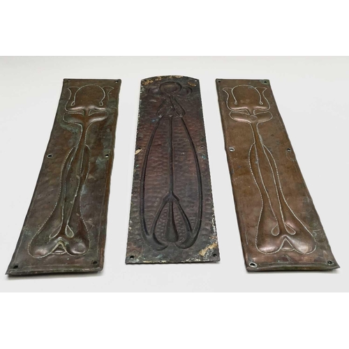 397 - A pair of Art Nouveau period copper finger plates, with embossed stylised tulip decoration, 30.5 x 7... 