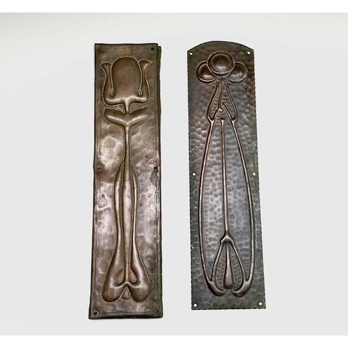 397 - A pair of Art Nouveau period copper finger plates, with embossed stylised tulip decoration, 30.5 x 7... 