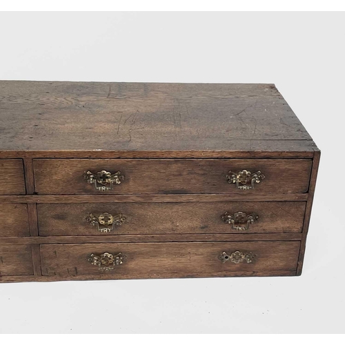 401 - A Victorian oak bank of six drawers. Height 21cm, width 78cm, depth 28.5cm.