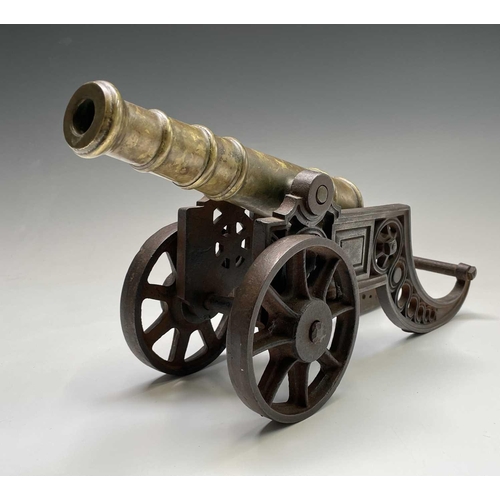 464 - A bronze and steel ships signal cannon, 19th century, 29cm barrel. 44.5cm total length.