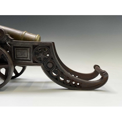 464 - A bronze and steel ships signal cannon, 19th century, 29cm barrel. 44.5cm total length.