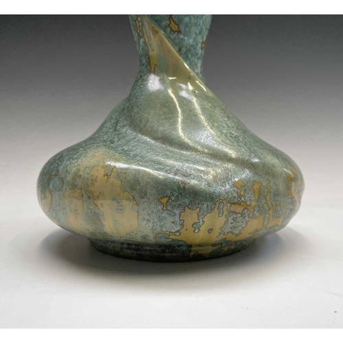 901 - An early 20th century Pierrefonds French art pottery vase with green crystalline glaze, impressed ma... 