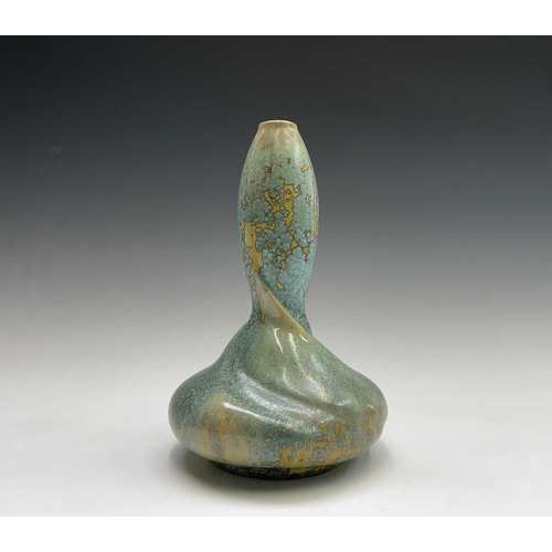 901 - An early 20th century Pierrefonds French art pottery vase with green crystalline glaze, impressed ma... 