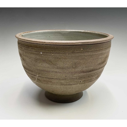 945 - Studio pottery, to include a Clive Blackmore Rinsey pottery bowl, diameter 25cm, three other bowls, ... 