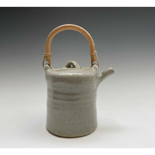 961 - A John Reeve (1929-2012, ex Longlands Pottery, Hennock, Devon, c. 1968-1970) stoneware teapot with b... 