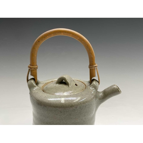 961 - A John Reeve (1929-2012, ex Longlands Pottery, Hennock, Devon, c. 1968-1970) stoneware teapot with b... 