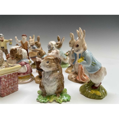 972 - A collection of twenty-four Beswick Beatrix Potter figures (box).