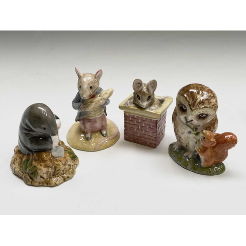 972 - A collection of twenty-four Beswick Beatrix Potter figures (box).