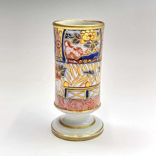 981 - A Spode porcelain spill vase, painted and gilt decorated with a Japan pattern, height 10.5cm, togeth... 