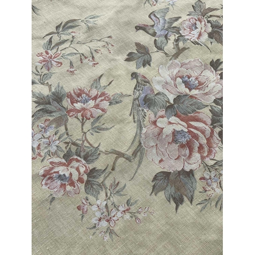 2840 - A bolt of Linen Union floral design upholstery fabric, approximately 10 metres.