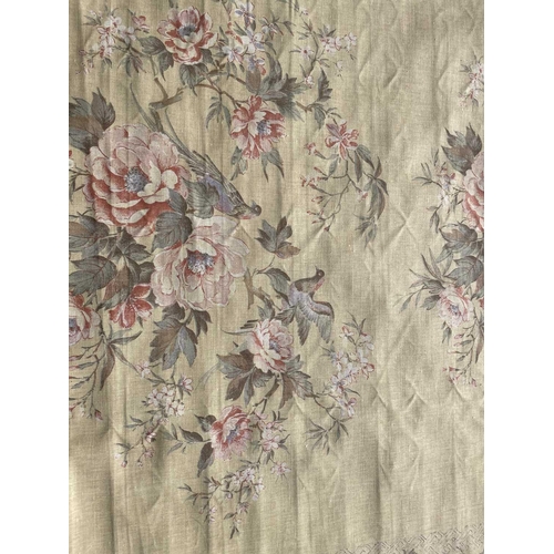 2840 - A bolt of Linen Union floral design upholstery fabric, approximately 10 metres.