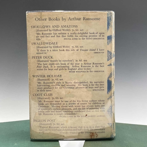 135 - ARTHUR RANSOME. 'Coot Club,' first edition, original cloth, some foxing, rubbed and bumped, Jonathan... 