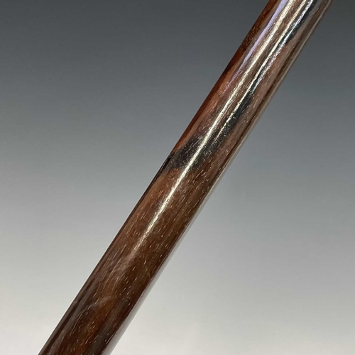 134 - A gentleman's cane, with engraved 9ct gold handle, length 89cm.