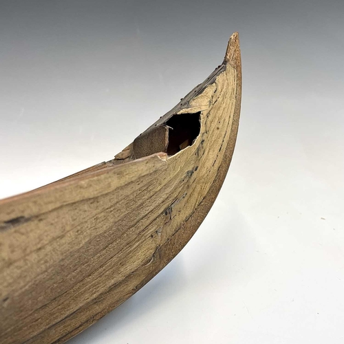 169 - A wood model of a whaleboat, length 67cm width 16cm.