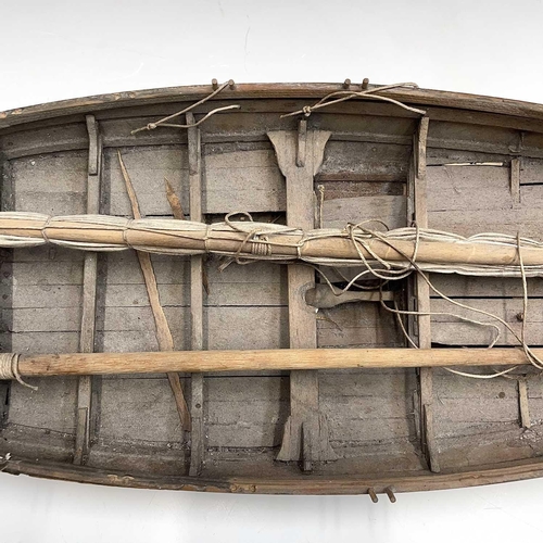 169 - A wood model of a whaleboat, length 67cm width 16cm.