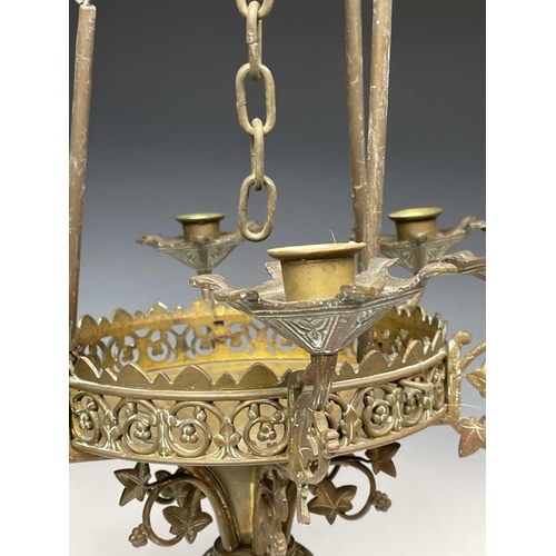 171 - A late 19th/early 20th century brass hanging six branch chandelier, cast with ivy leaves. Approximat... 